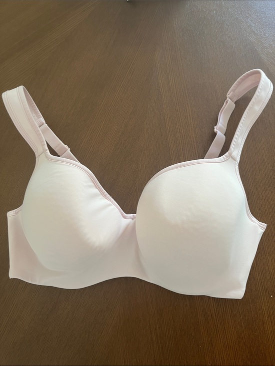 Cacique Other - Cacique Soft Light Pink Bra with Underwire Lightly Padded Size 38C